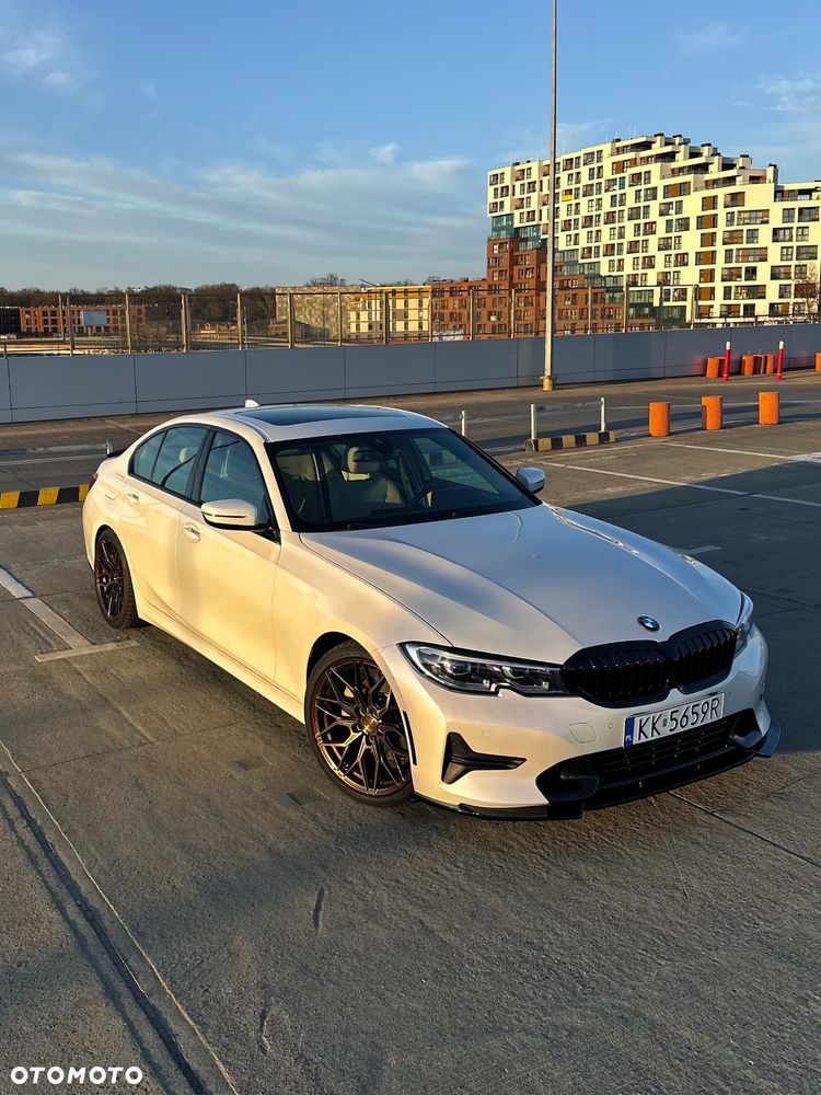 BMW Seria 3 330i xDrive M Sport - 2