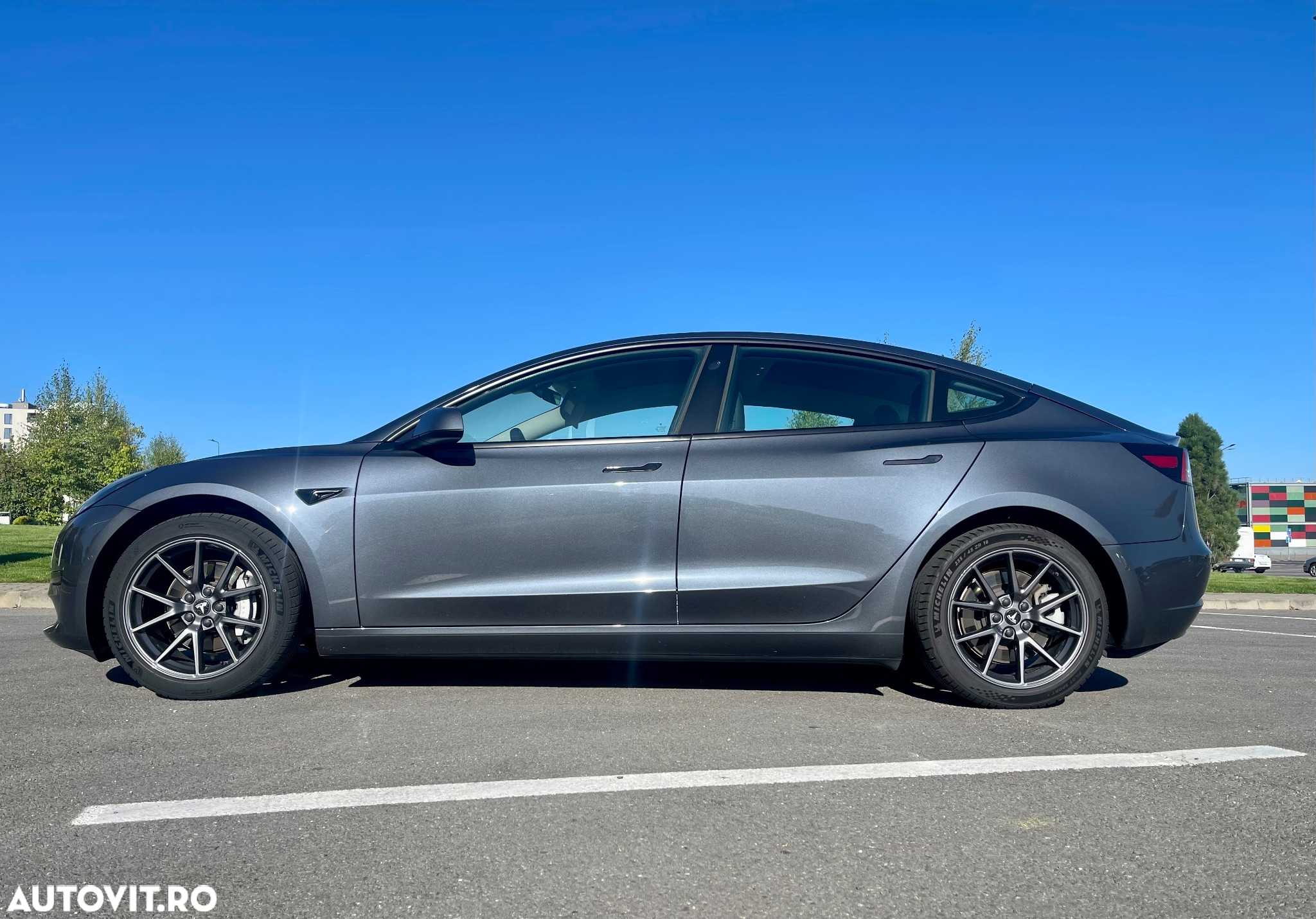 Tesla Model 3 Standard Reichweite Plus Hinterradantrieb - 9
