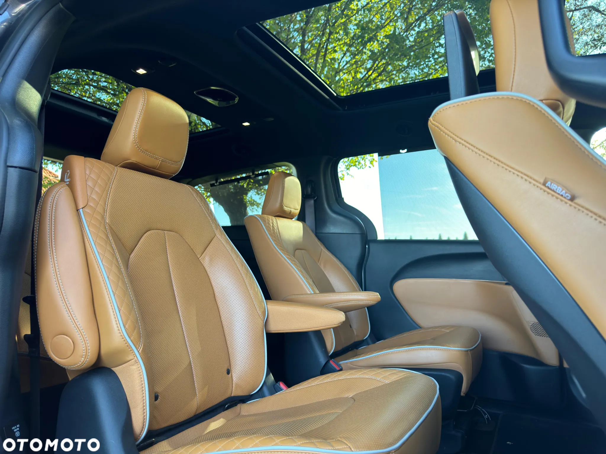 Chrysler Pacifica - 5