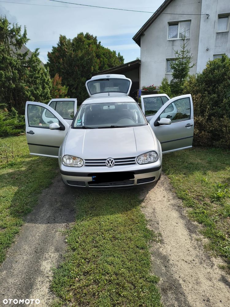 Volkswagen Golf 1.4 Basis - 1