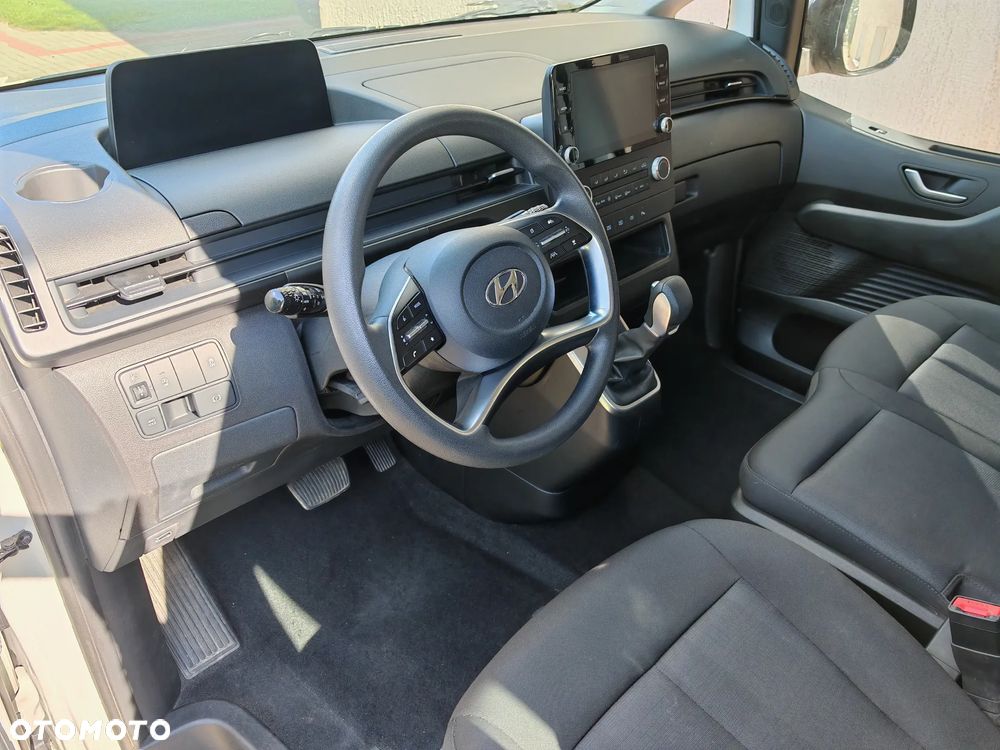 Hyundai Staria - 13