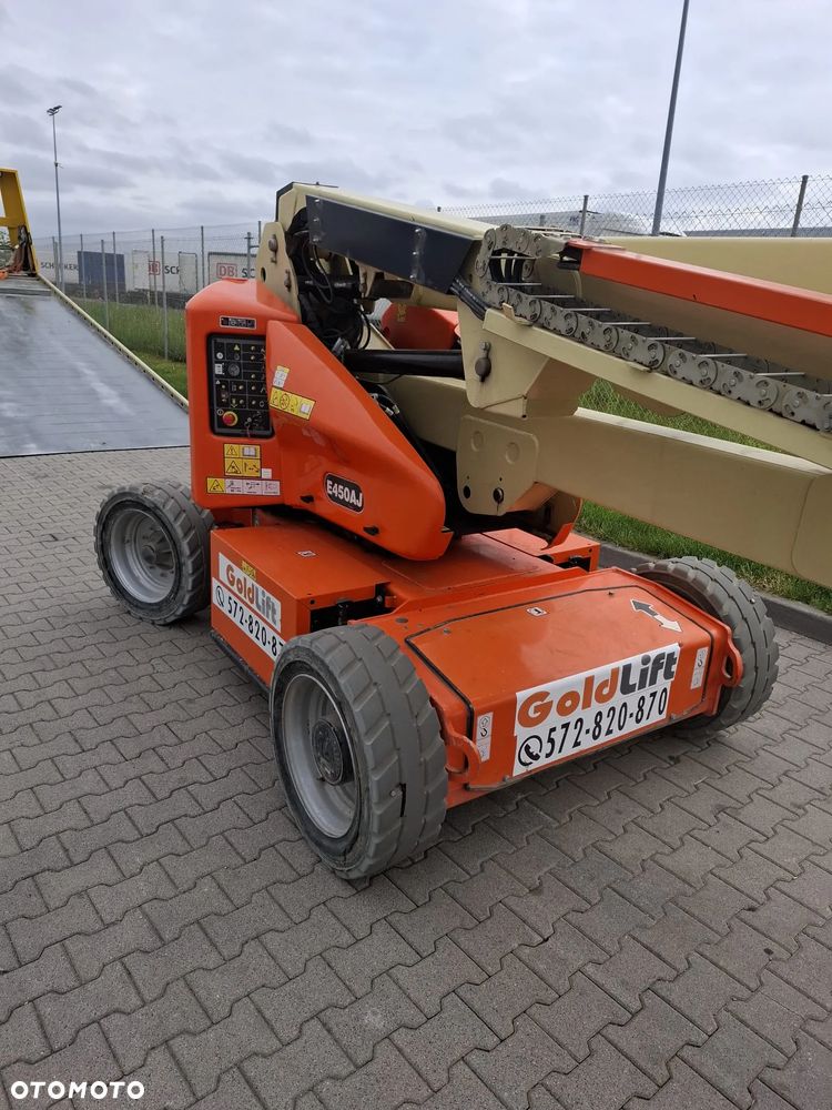 JLG E450AJ - 3