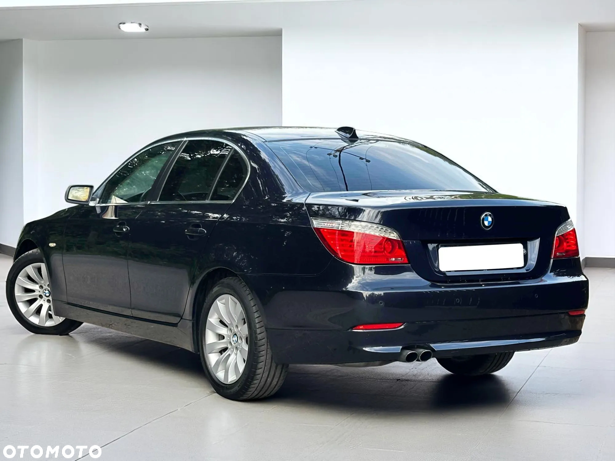 BMW Seria 5 523i Edition Exclusive - 11