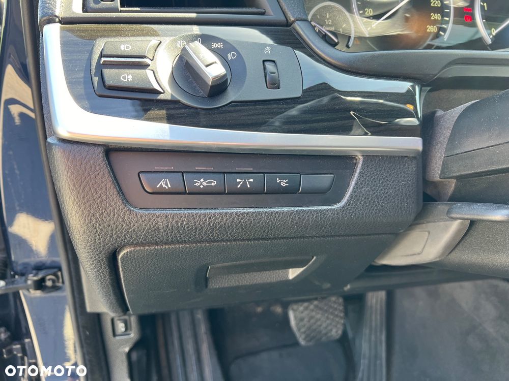 BMW Seria 5 - 16