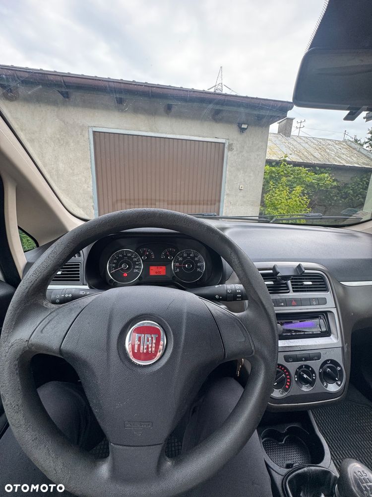 Fiat Punto 1.4 Easy S&S - 8