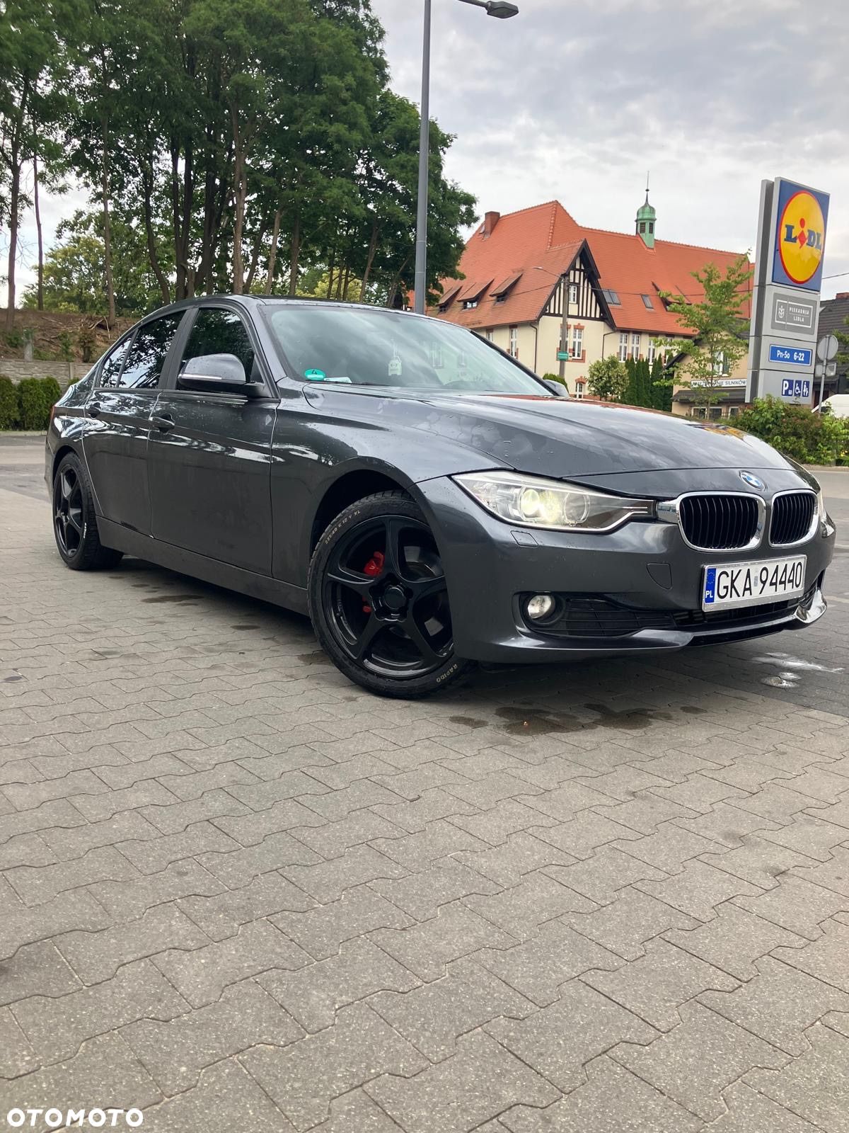 BMW Seria 3 318d - 1