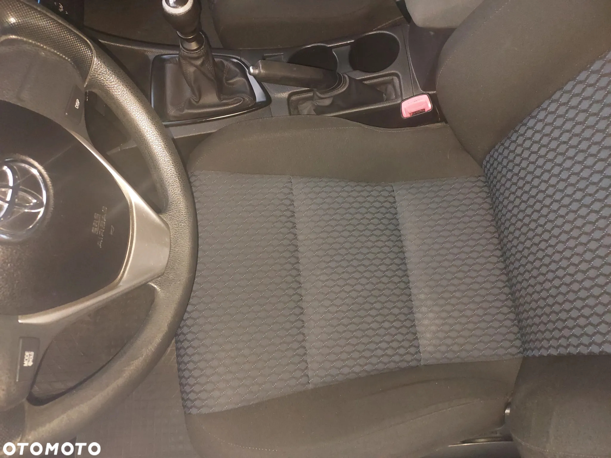 Toyota Auris 1.6 Dynamic - 7