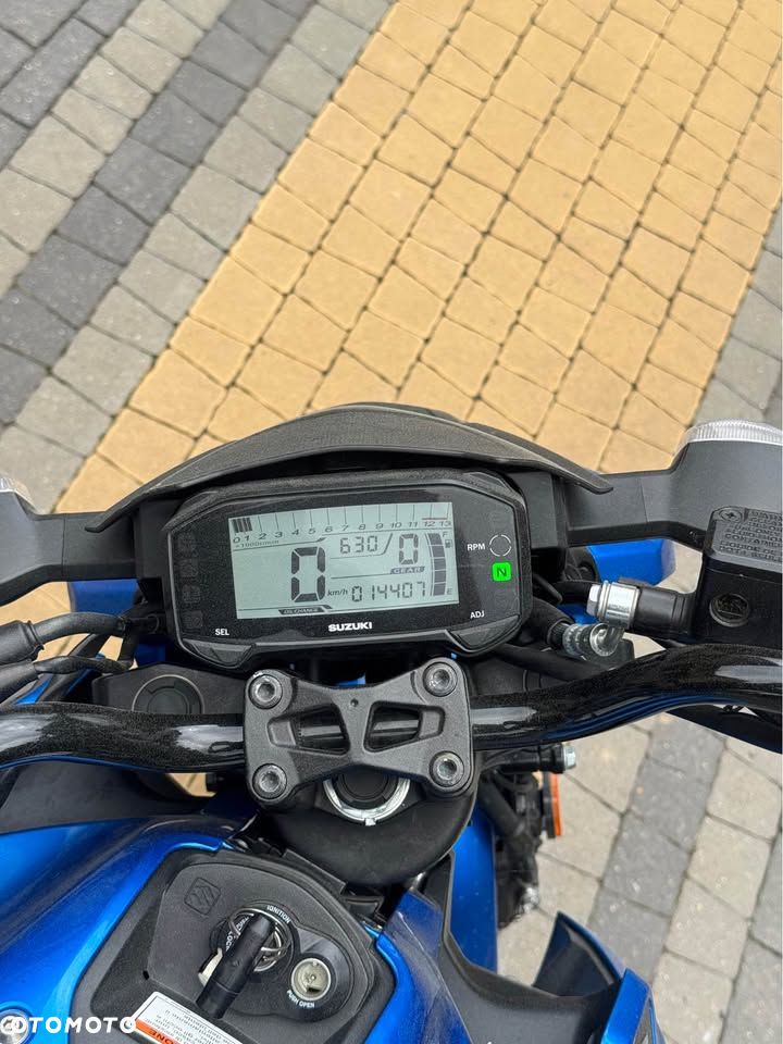 Suzuki GSX - 7