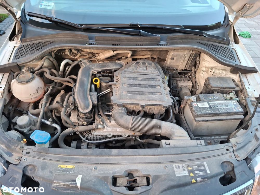 Skoda RAPID 1.0 TSI Active - 28