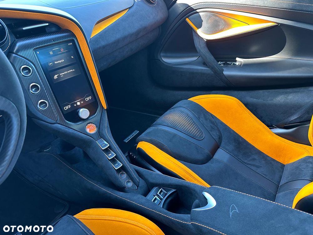 McLaren 750S - 9