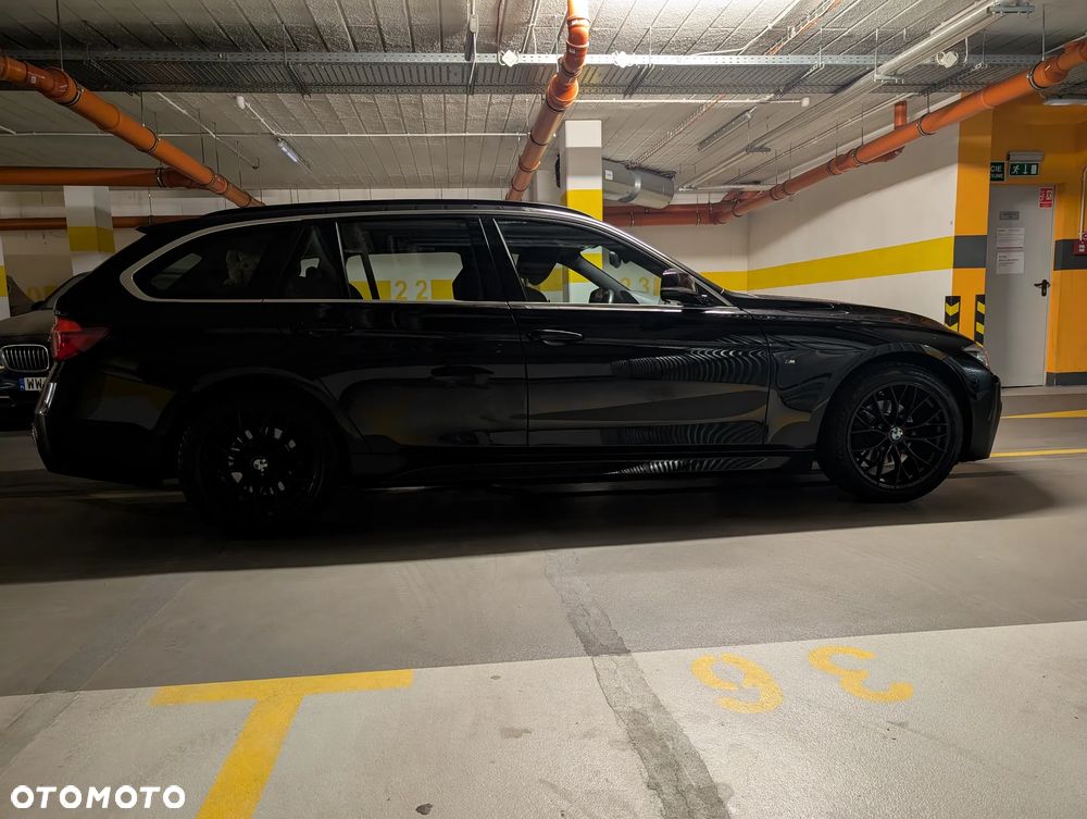 BMW Seria 3 320i xDrive M Sport Shadow sport - 12