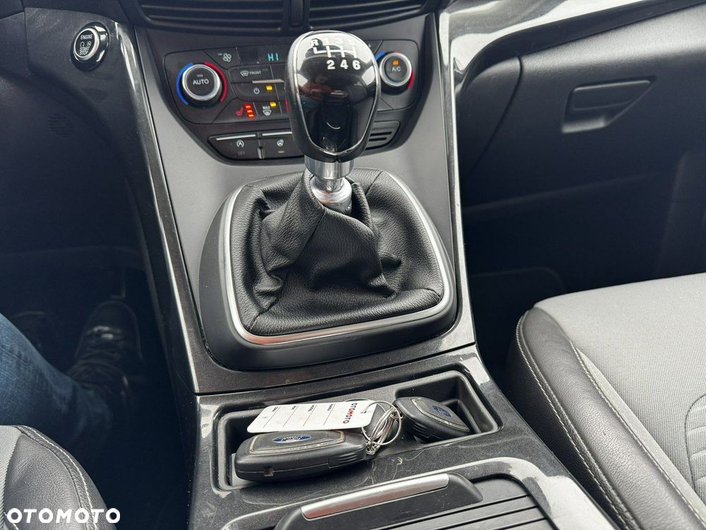 Ford Kuga 2.0 TDCi 4x2 Titanium - 28