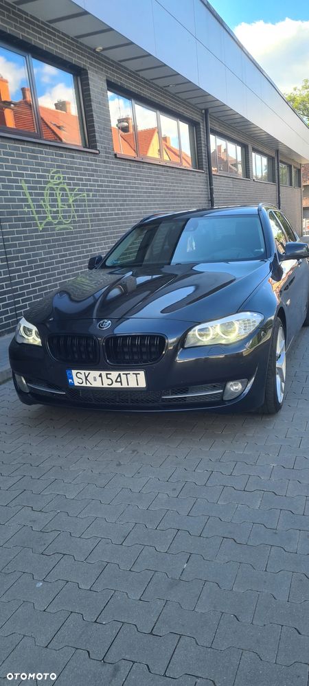 BMW Seria 5 525d - 8