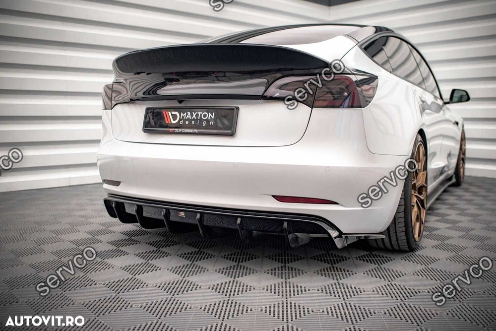Prelungire difuzor bara spate Tesla Model 3 2017- v3 - Maxton Design - 3