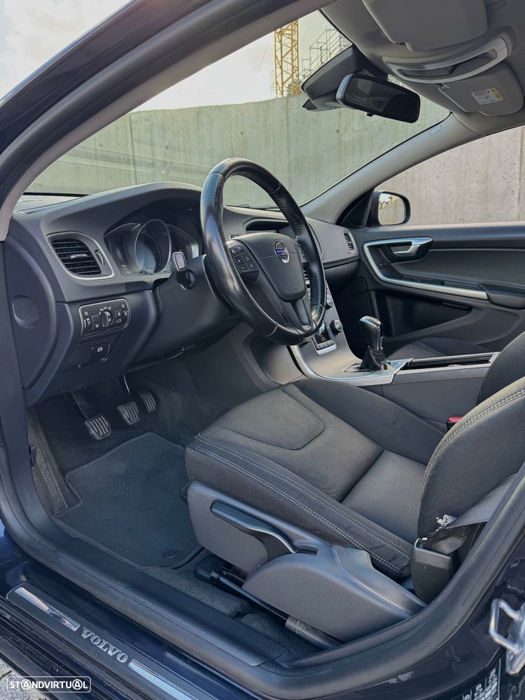 Volvo V60 2.0 D2 Kinetic - 5