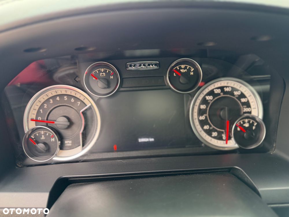 Dodge RAM 5.7 4x4 - 17