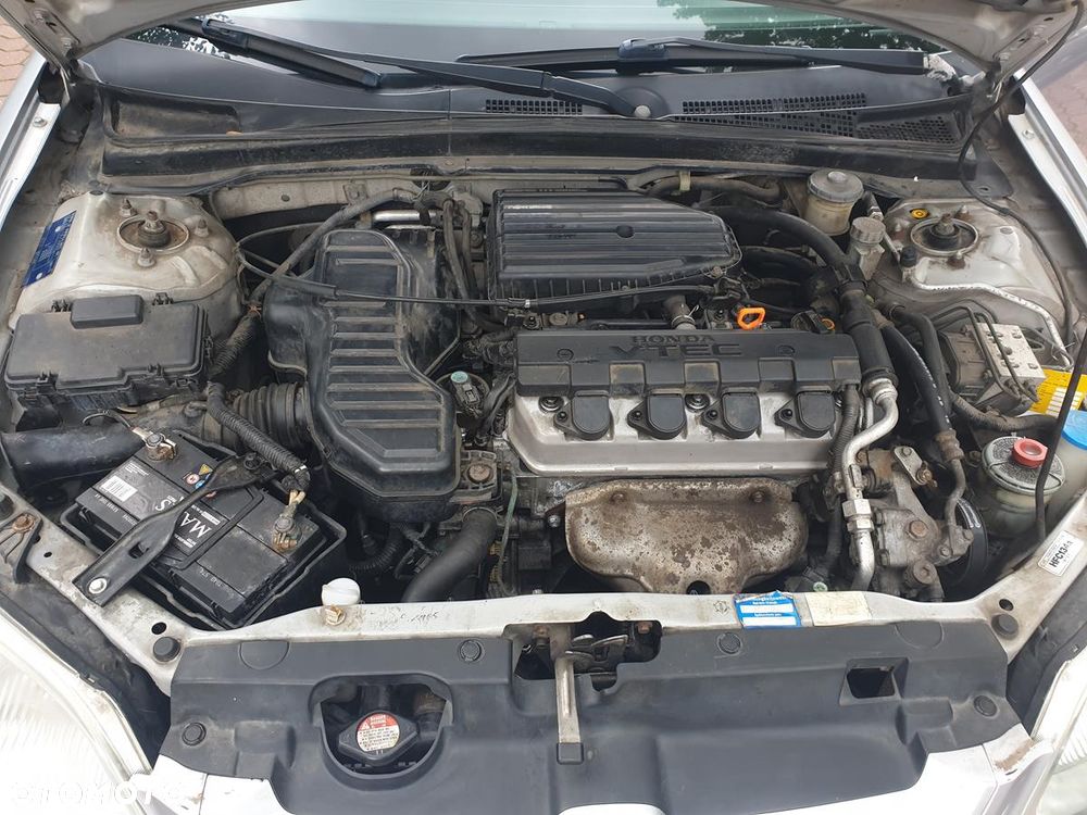 Honda Civic 1.7 ES - 14
