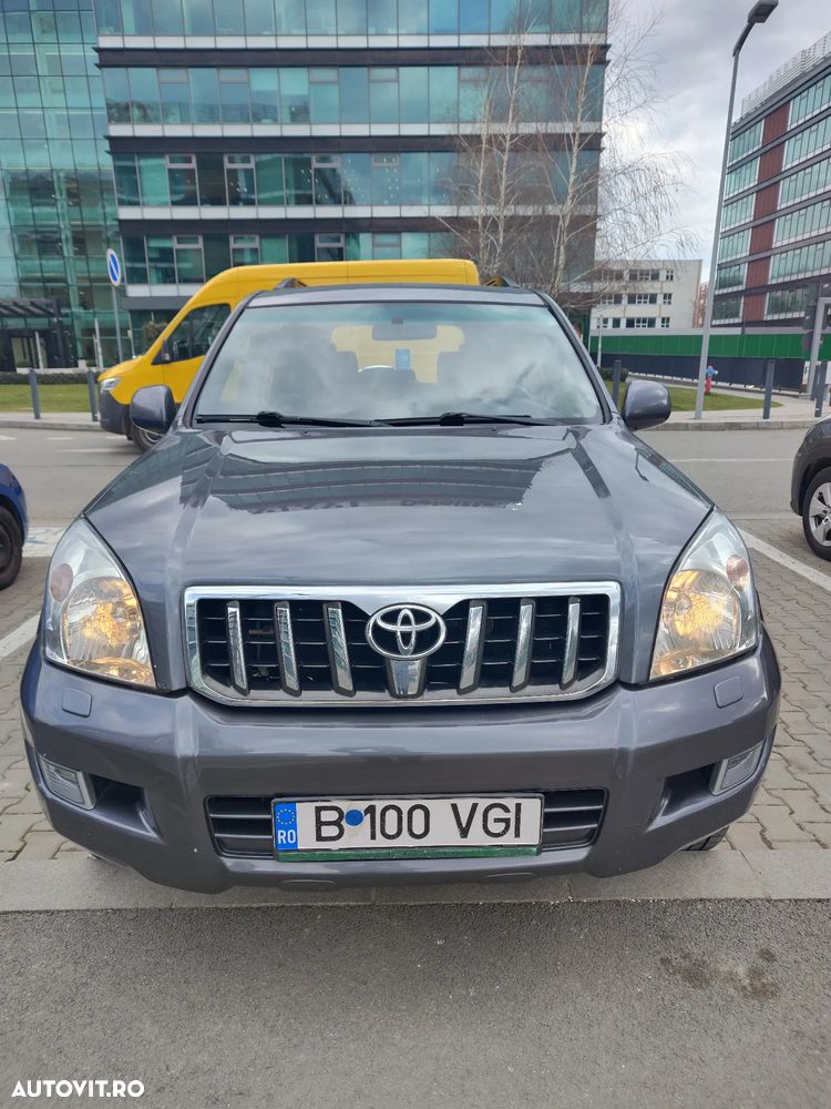 Toyota Land Cruiser - 1