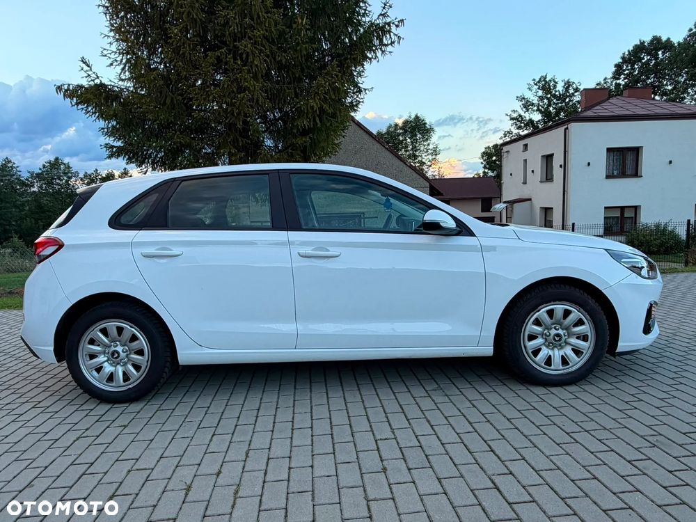Hyundai i30 1.5 DPI Comfort - 10