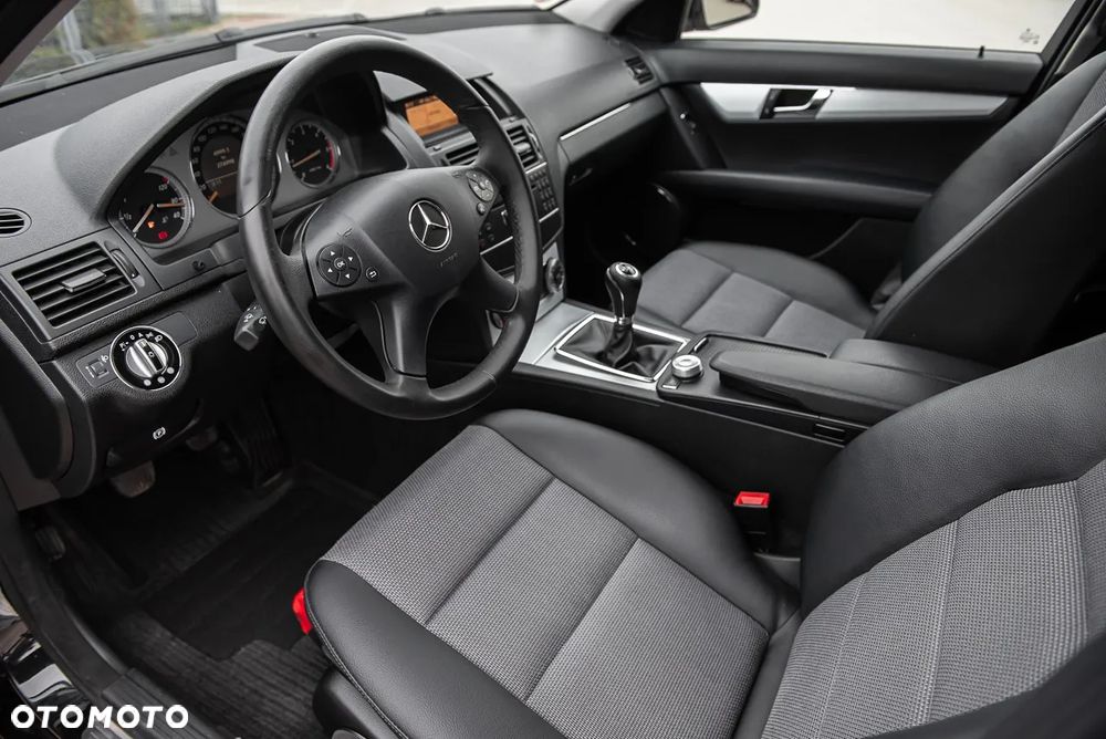 Mercedes-Benz Klasa C 200 CDI DPF Avantgarde - 7