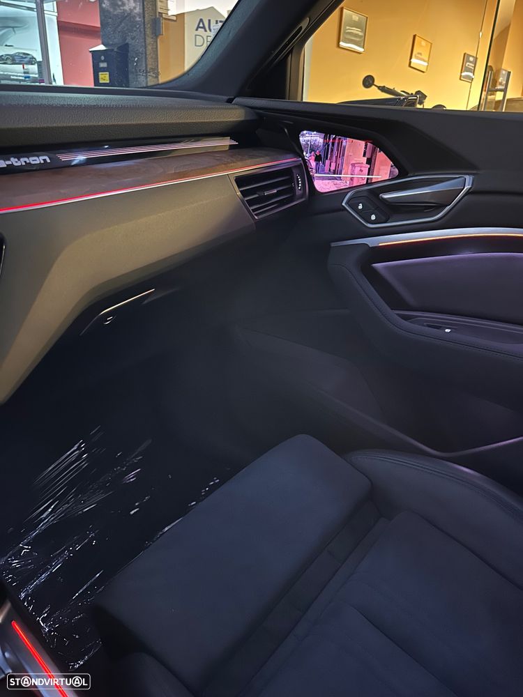 Audi e-tron Sportback - 25