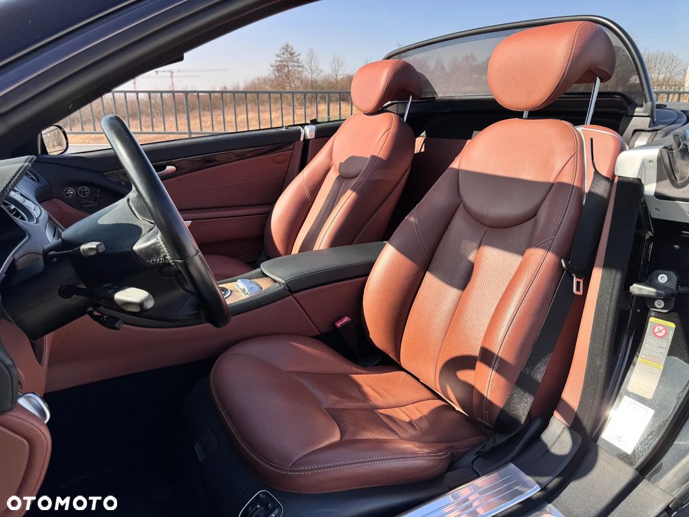 Mercedes-Benz SL - 25