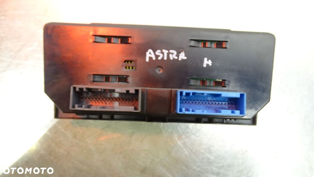 PANEL STEROWANIA NAWIEWU KLIMATYZACJI OPEL ASTRA H 1.7CDTI - 4