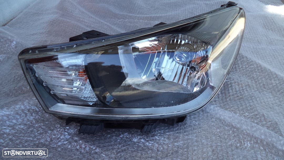 Farol esquerdo KIA RIO ano 2017 original e como novo - 2