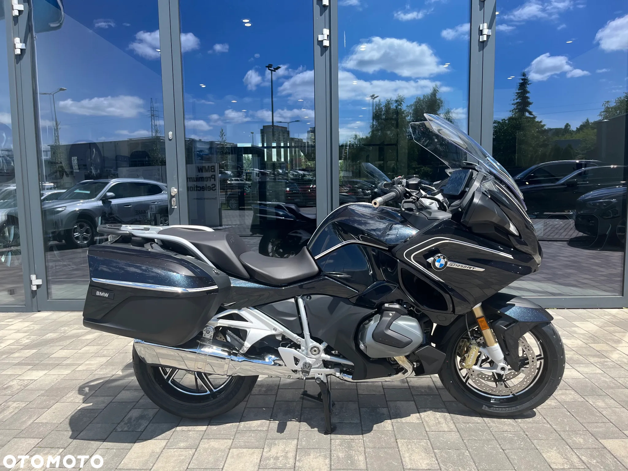 BMW R - 8