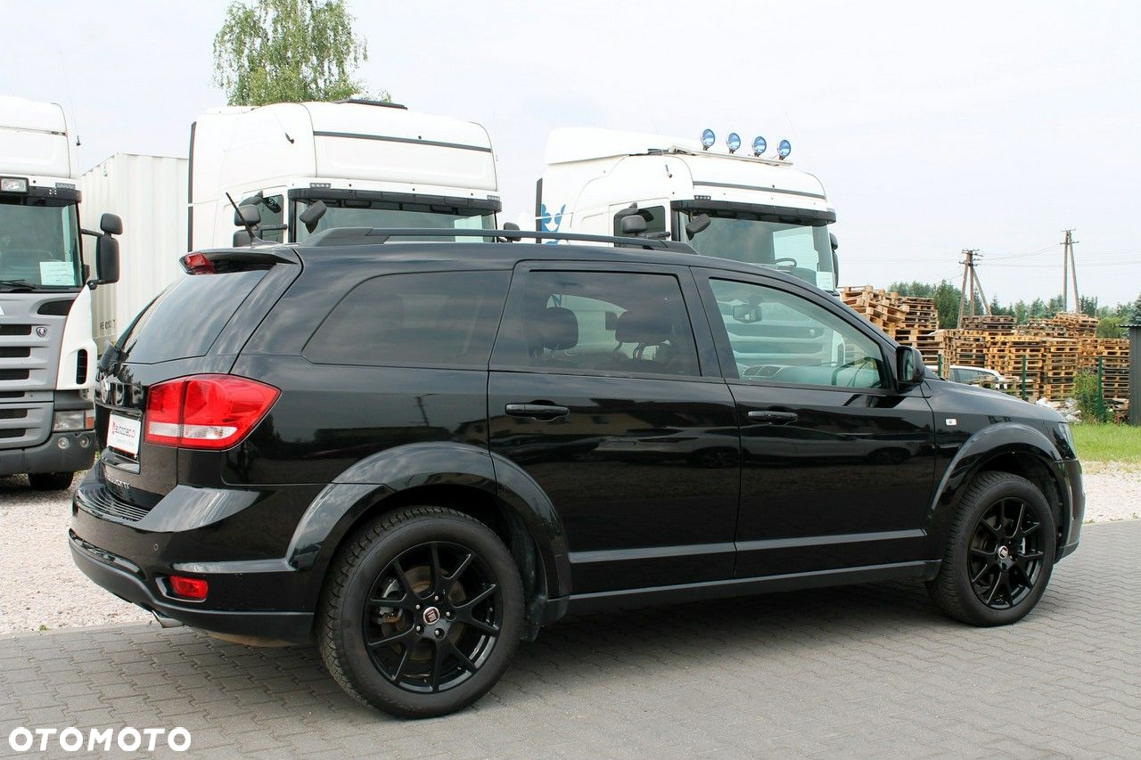 Fiat Freemont 2.0 Multijet Black Code AWD - 25
