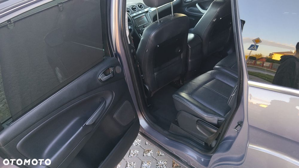 Ford S-Max - 27
