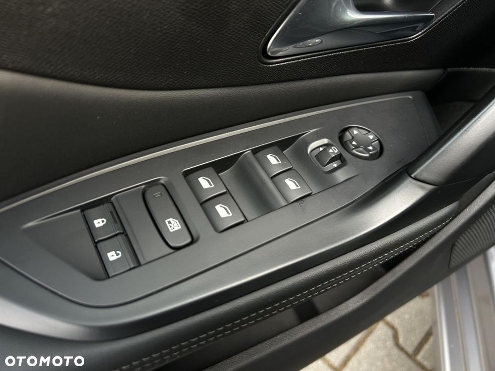 Peugeot 308 1.5 BlueHDi Allure S&S EAT8 - 9