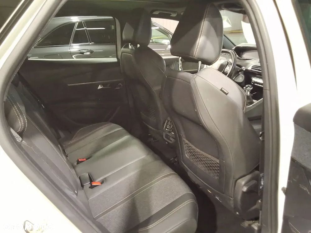 Peugeot 3008 1.5 BlueHDi GT S&S - 5