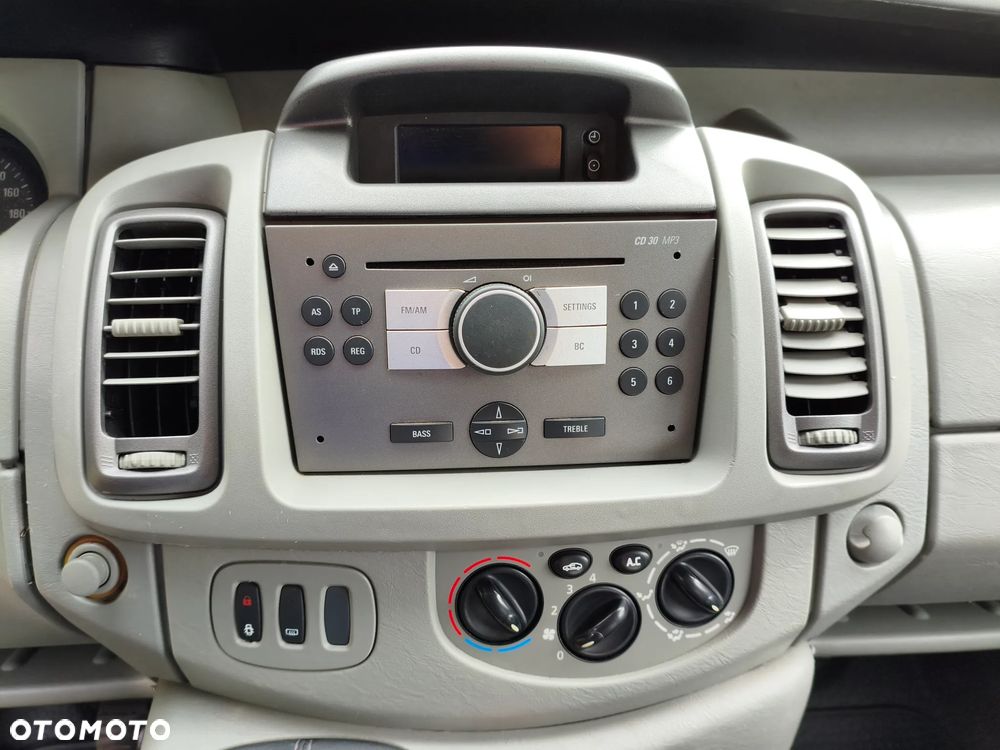 Opel Vivaro - 22