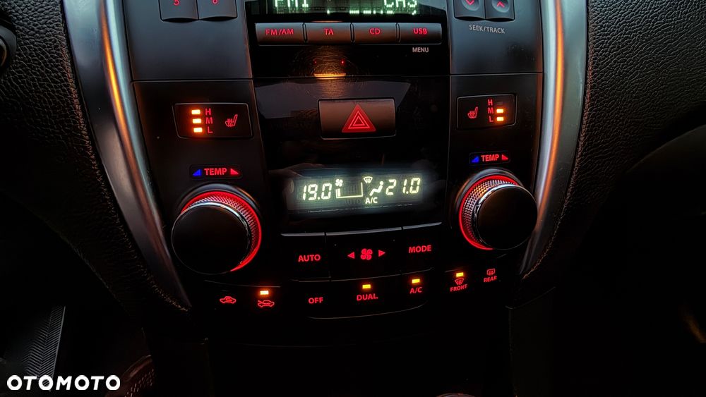 Suzuki Kizashi 2.4 4x4 CVT Sport - 32