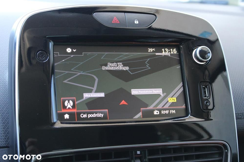 Renault Clio - 24