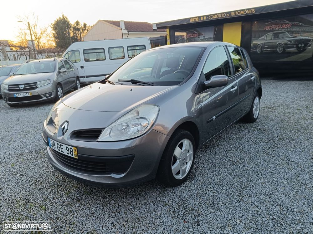Renault Clio 1.2 16V Dynamique S - 1