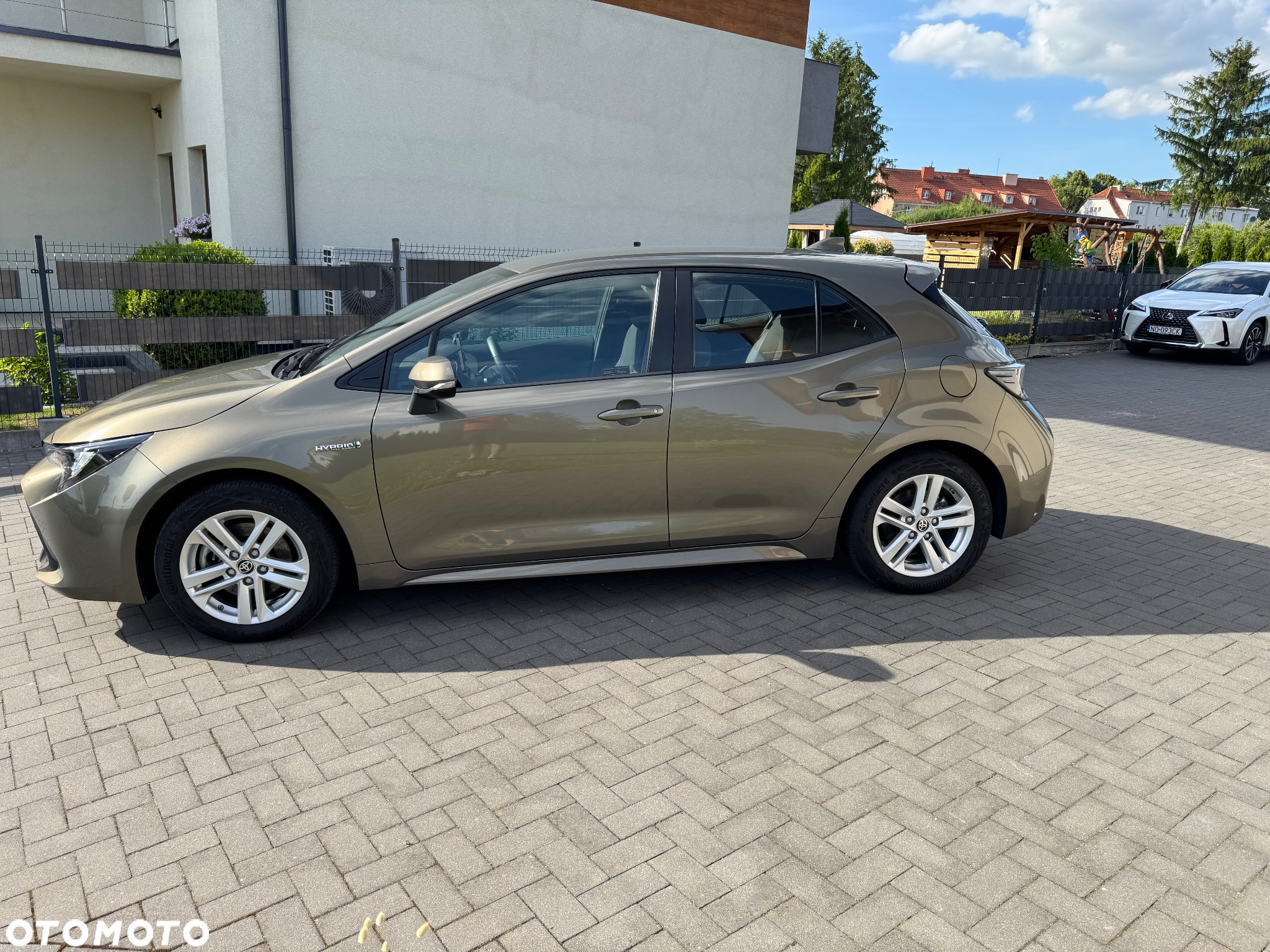 Toyota Corolla 2.0 Hybrid Comfort - 16