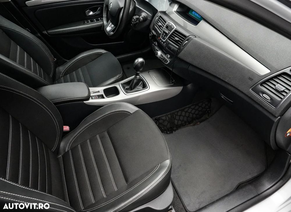 Renault Laguna Navi 2.0dCi Dynamique - 12