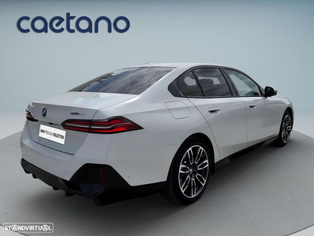 BMW i5 eDrive40 Pack Desportivo M - 8