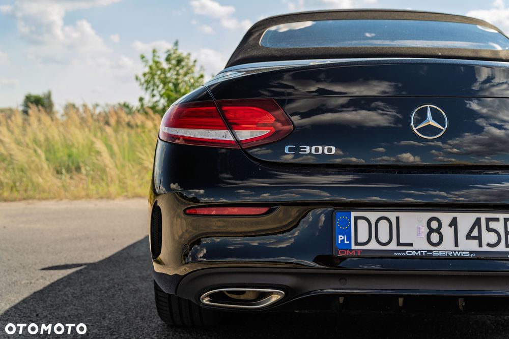 Mercedes-Benz Klasa C 300 9G-TRONIC - 17