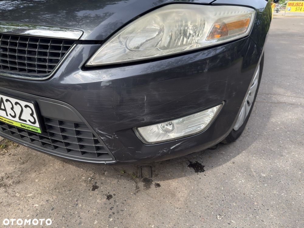 Ford Mondeo 2.0 Ghia - 14
