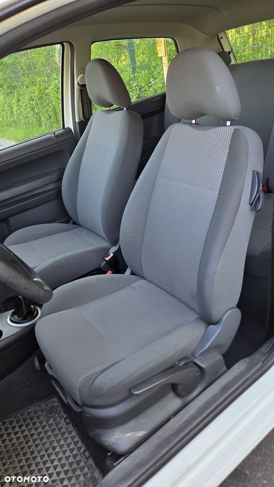 Volkswagen Fox - 14