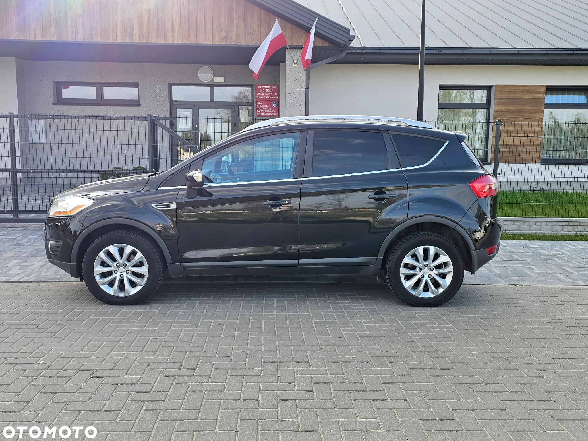 Ford Kuga 2.0 TDCi 2x4 Titanium - 2