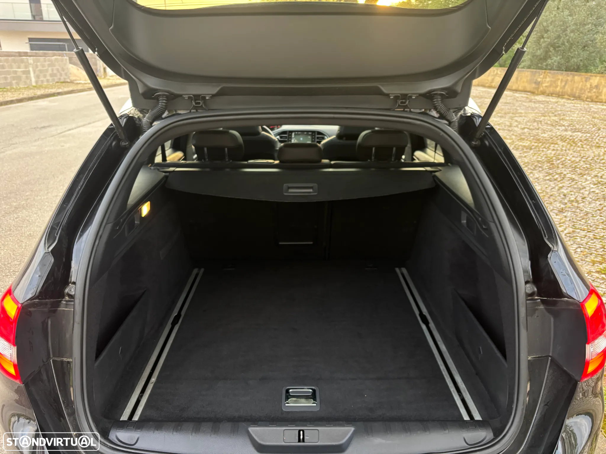 Peugeot 308 SW 1.6 BlueHDi GT Line - 16