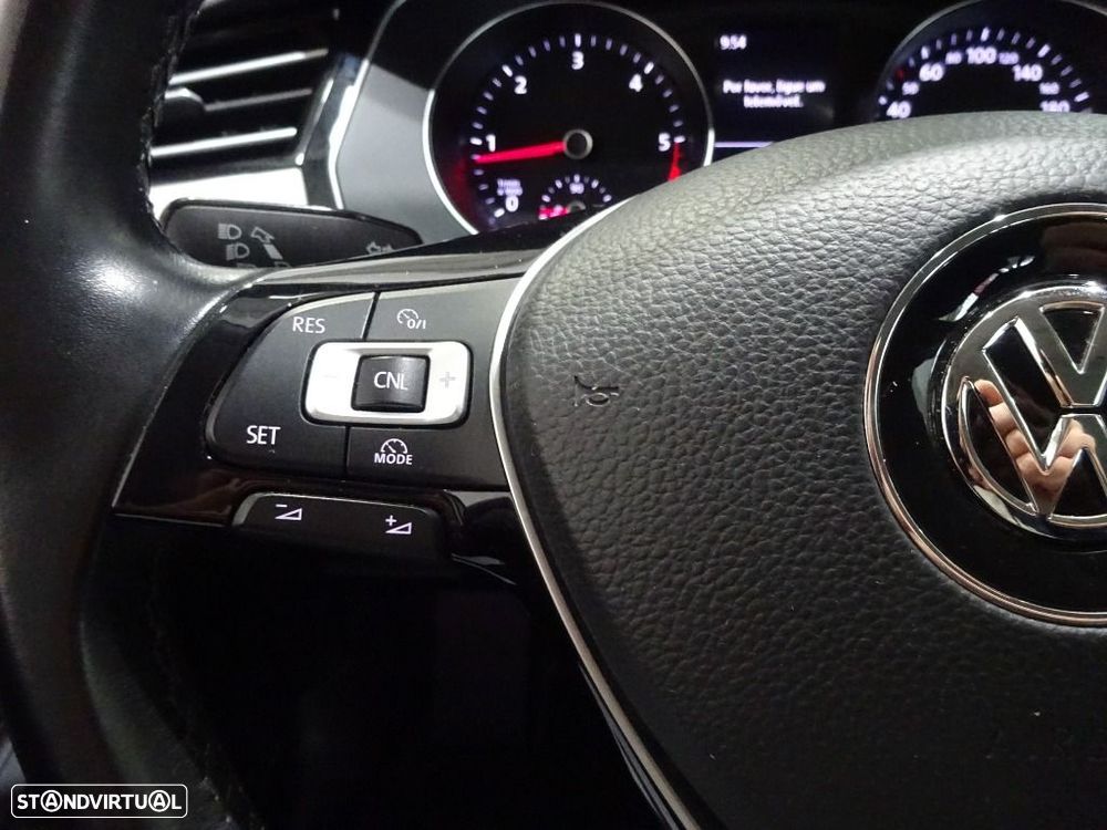 VW Passat 1.6 TDI Confortline - 12
