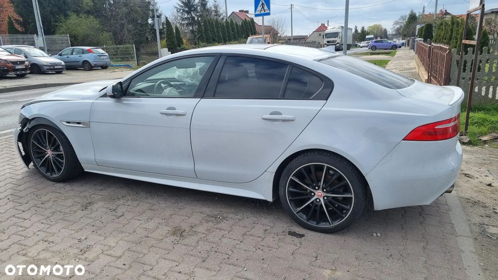 Jaguar XE 20d R-Sport Ingenium Edition - 13