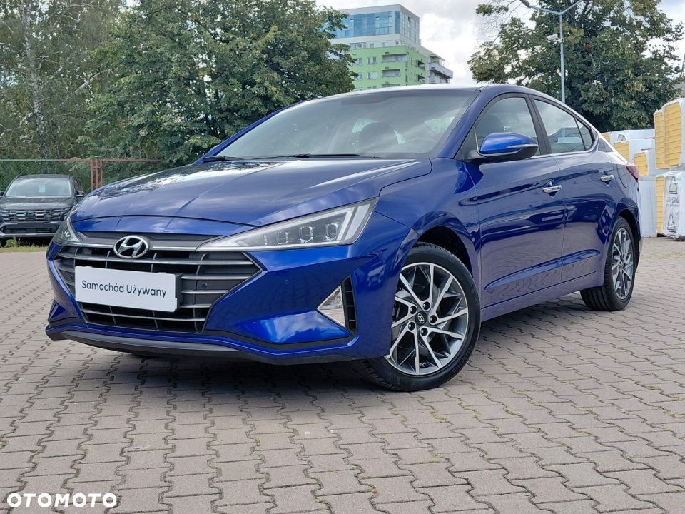 Hyundai Elantra - 1