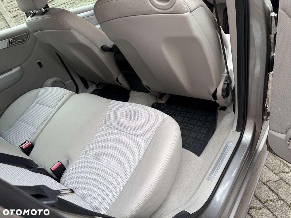 Mercedes-Benz Klasa B 180 CDI DPF Autotronic SPORT EDITION - 17