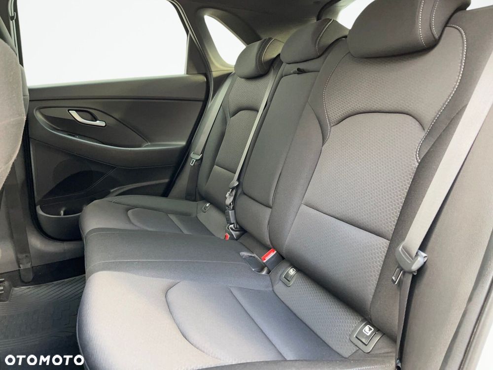 Hyundai i30 1.4 T-GDI Comfort DCT - 14